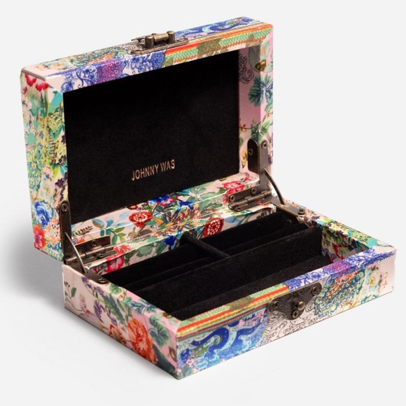 Johnny‎ Was Dreamer Satin Jewelry Box Earrings Rings Necklaces Bracelets - Picture 4 of 8